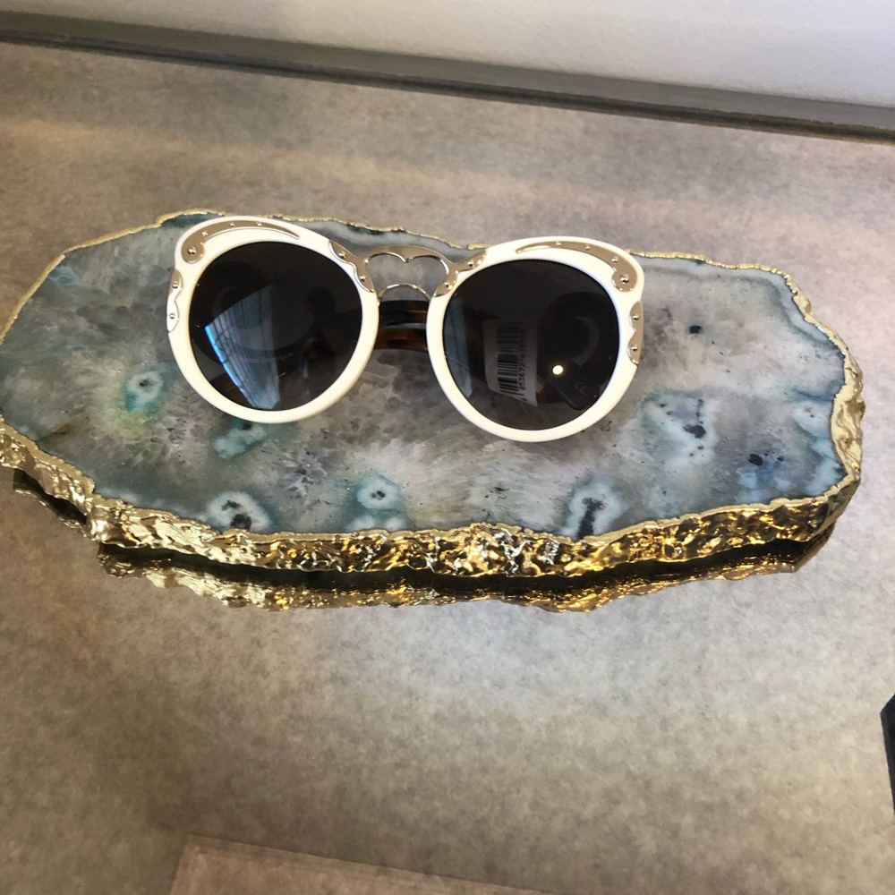 ❤️✨ Gorgeous Prada Sunglasses✨❤️